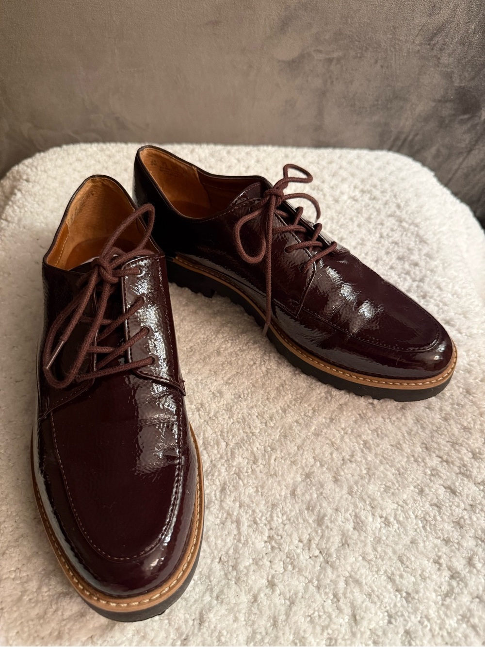 Franco Sarto Charles Derby Women's Patent Lace-Up Loafers in Deep Burgundy sz 8